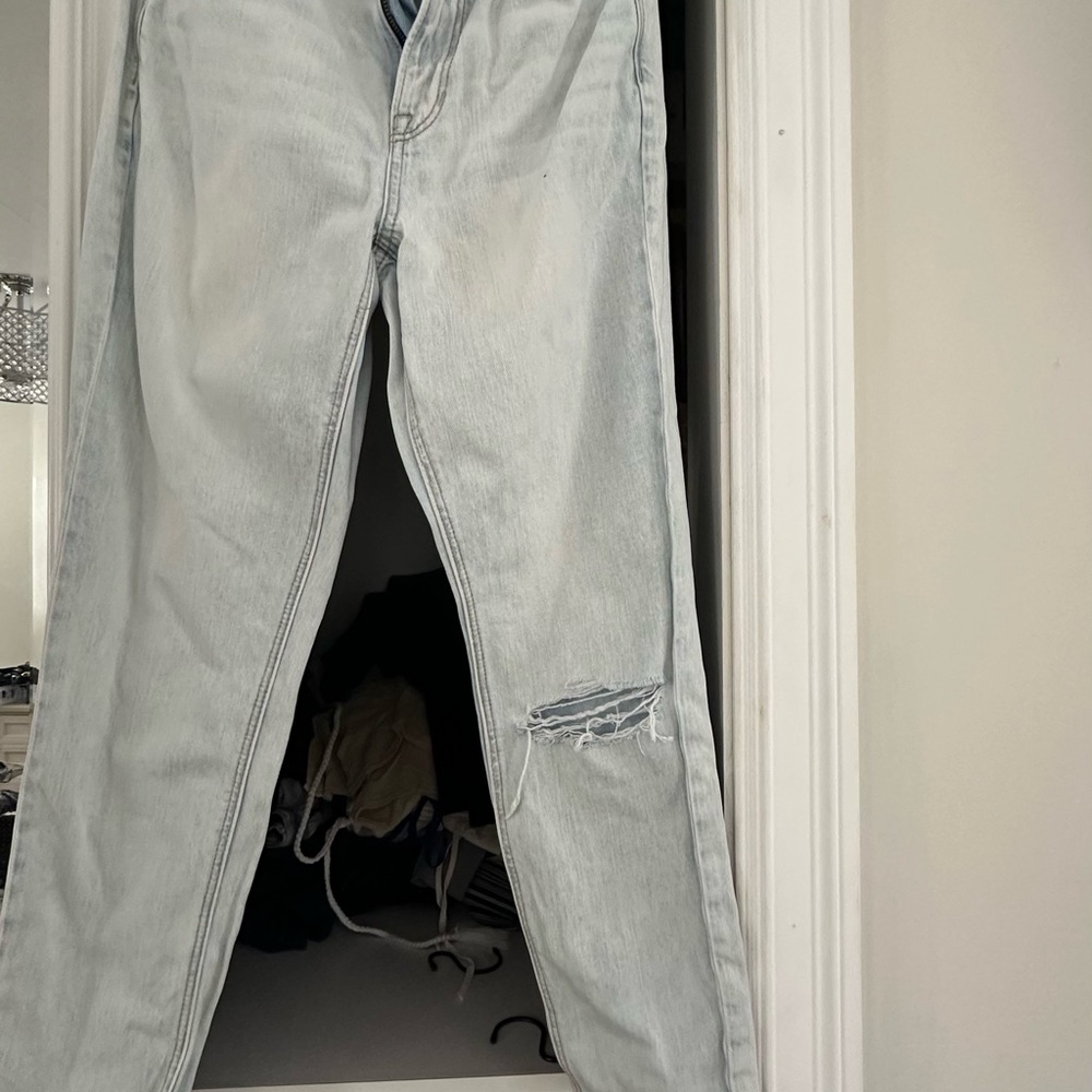 Light Blue Distressed Woman’s Jeans
